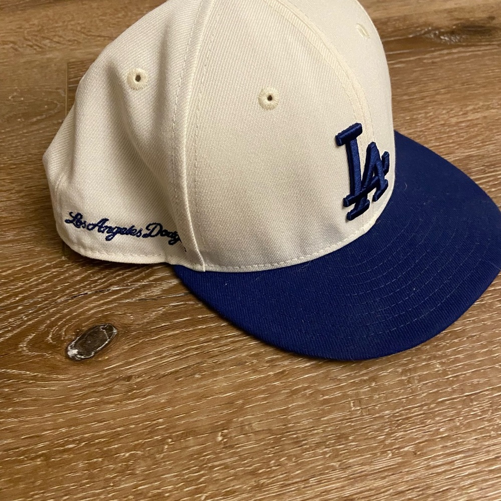 New Era Los Angeles Dodgers Cap - Cream and Blue